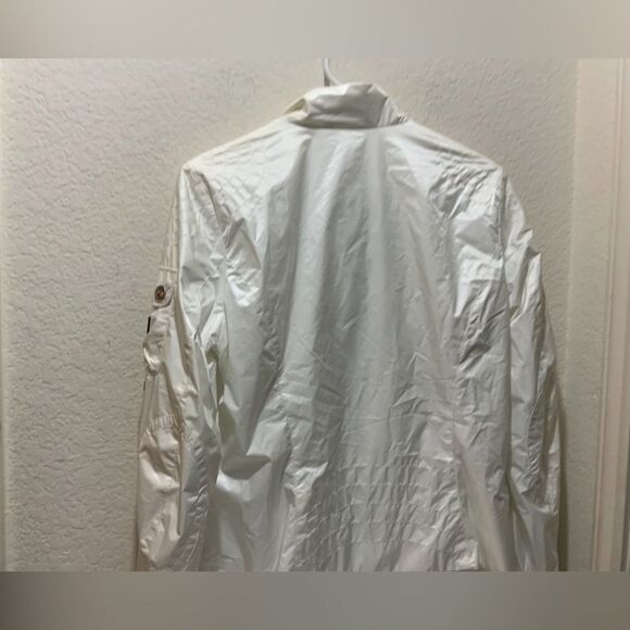 BOGNER Light weight white 100% polyamide 38/ US8  jacket - Picture 2 of 5